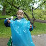 "Leibniz geht nach draußen" - 5d säubert Spielplätze - 22.5.13