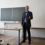 "Leibniz lädt ein" - Herr Resch zu Besuch bei der 5b - 24.5.13