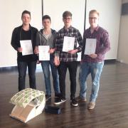 Schüler der 10. Kl. Sieger bei "überDACHt"  3/2016